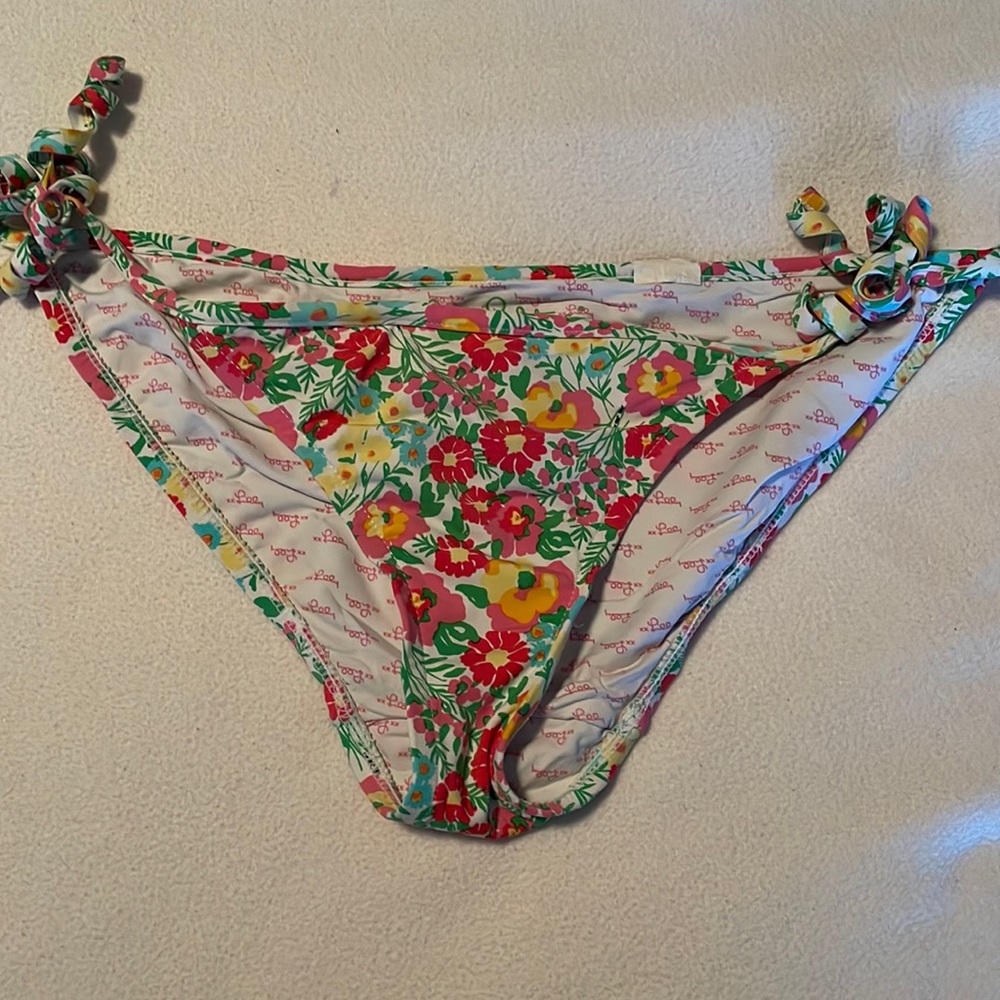 XS Lilly Pulitzer swim bottoms
